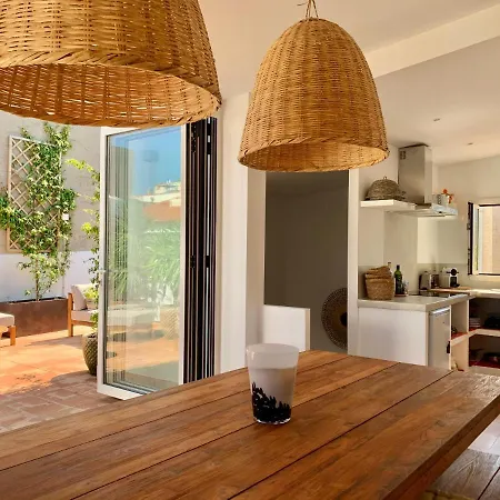 Apartment El Nido: Maison Renovee Escala Centre L'Escala